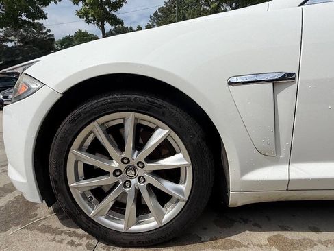 Used 2013 Jaguar XF RWD image 40
