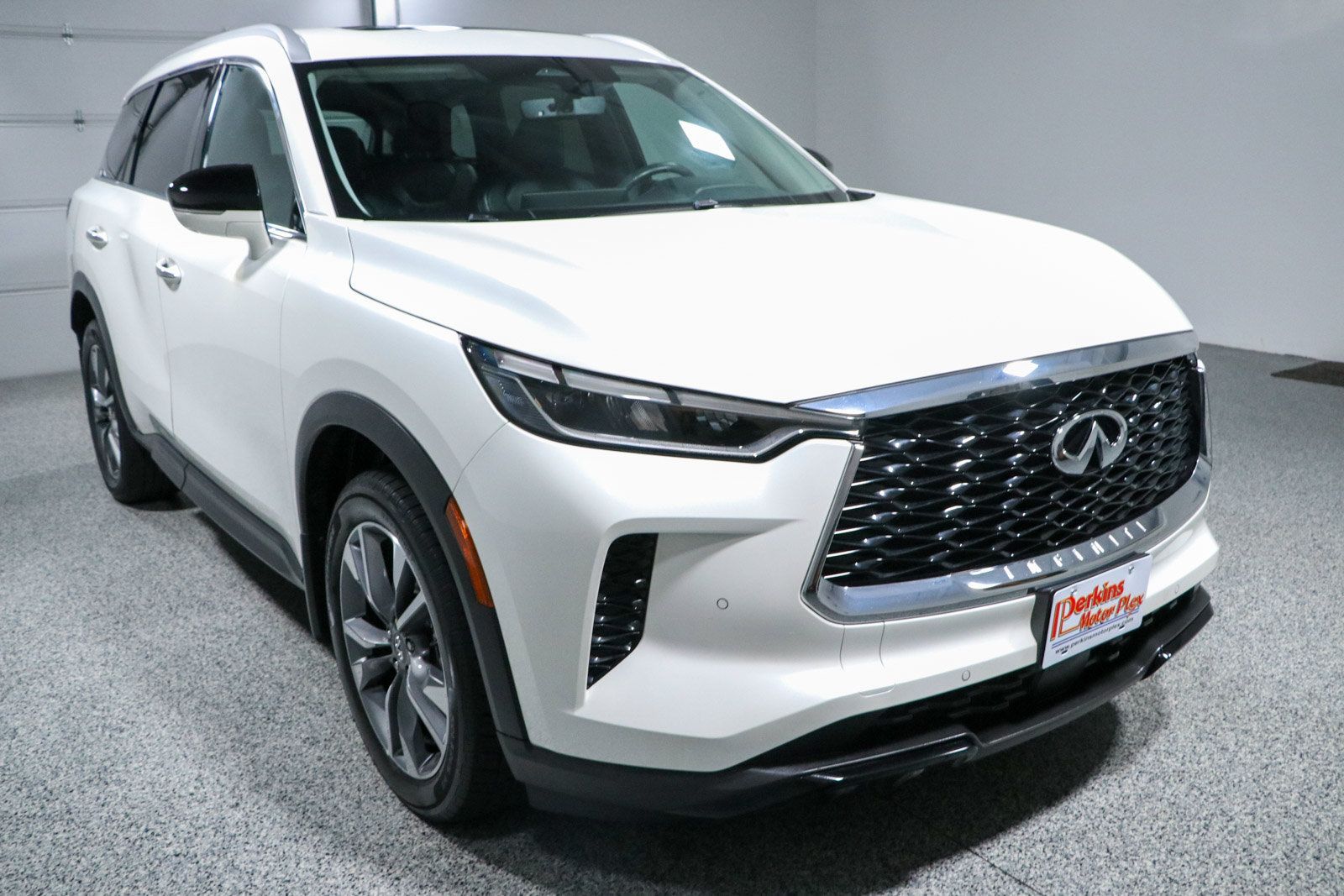Used 2023 INFINITI QX60 Luxe w/ Cargo Package AWD/4WD image 5