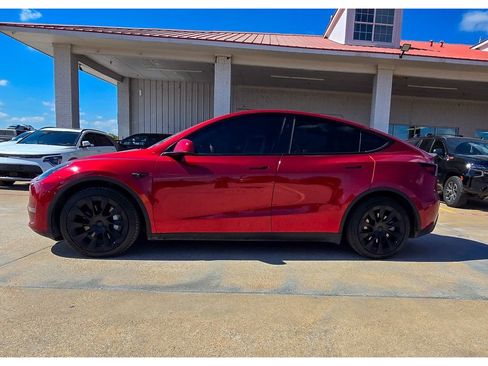 Used 2024 Tesla Model Y Long Range AWD/4WD image 9