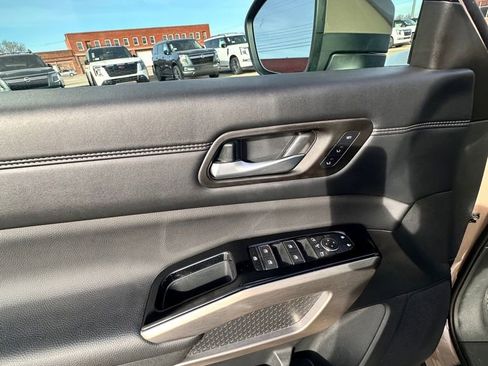 Certified 2024 Nissan Pathfinder Platinum image 23