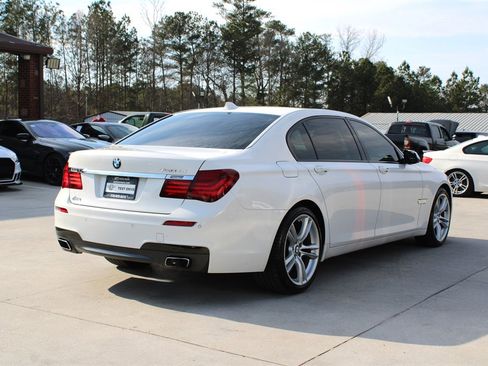 Used 2014 BMW 750Li image 7