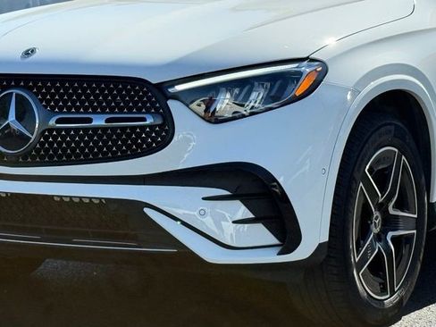 Used 2026 Mercedes-Benz GLC 300 image 2