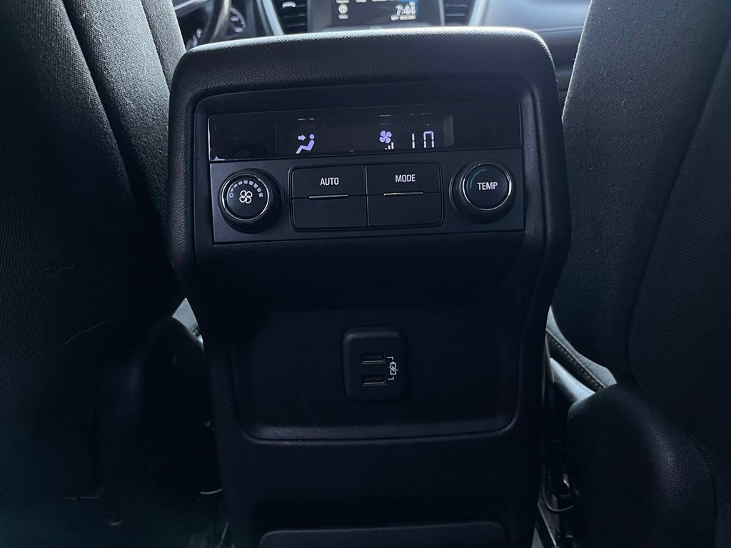 Used 2019 GMC Acadia SLE FWD image 30