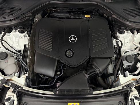 Used 2023 Mercedes-Benz GLC 300 4MATIC image 32