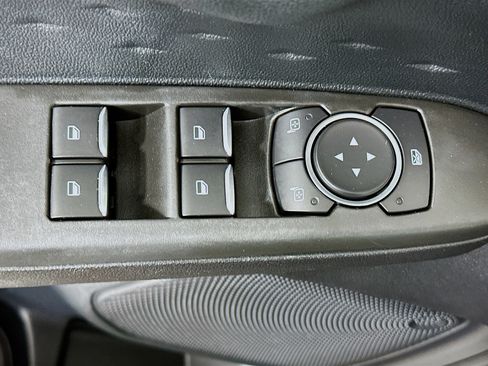 Used 2020 Ford Escape SE image 15