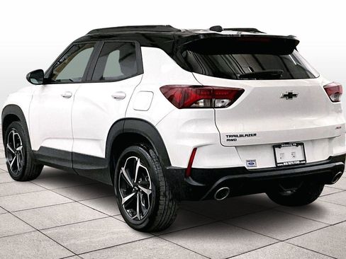 Used 2023 Chevrolet TrailBlazer RS w/ Sun and Liftgate Package image 10