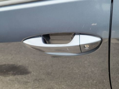 Used 2016 Toyota Corolla LE image 7