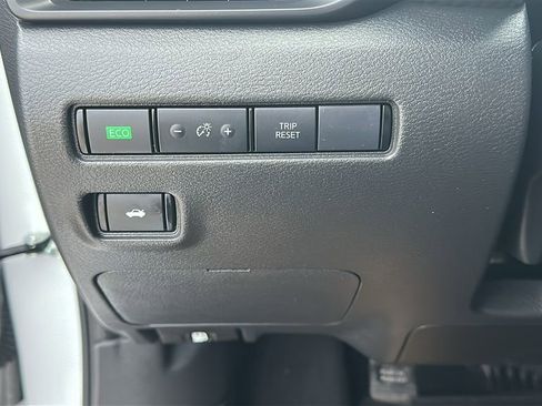 Used 2025 Nissan Sentra S image 20