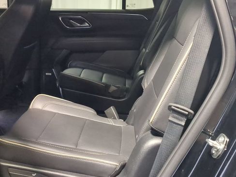 Used 2023 GMC Yukon SLT w/ SLT Premium Package AWD/4WD image 19