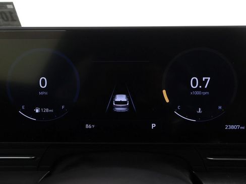 Certified 2024 Hyundai Kona Limited AWD/4WD image 40