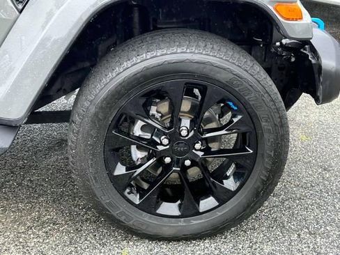 Certified 2022 Jeep Wrangler Unlimited Sahara w/ Cold Weather Group image 9