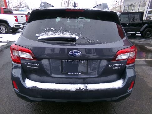 Used 2016 Subaru Outback 3.6R Limited image 4