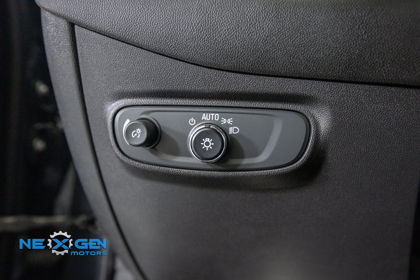Used 2022 Chevrolet Equinox LT FWD image 14