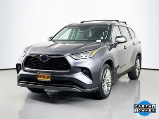 Used 2023 Toyota Highlander Platinum video 3