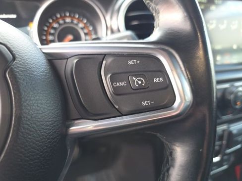 Used 2022 Jeep Wrangler Unlimited Sahara image 20