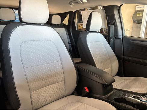 Certified 2023 Ford Escape Active AWD/4WD image 38