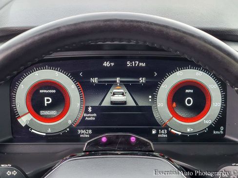 Used 2025 Nissan Rogue SL w/ Tech Package FWD image 17