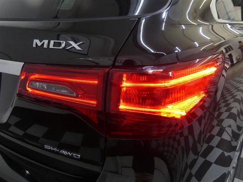 Used 2018 Acura MDX SH-AWD w/ Technology Package image 16