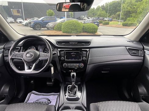 Used 2019 Nissan Rogue S w/ Special Edition Package FWD image 16