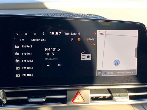 Used 2025 Hyundai Elantra SEL image 21