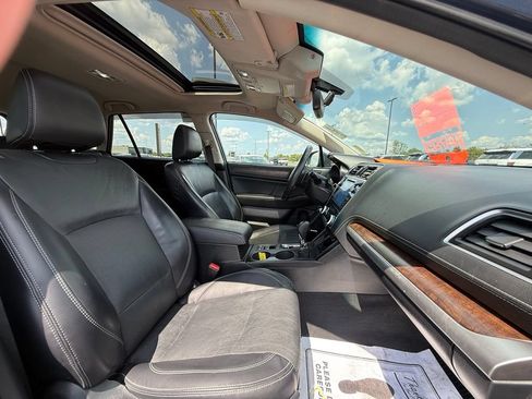 Used 2018 Subaru Outback 3.6R Limited AWD/4WD image 29