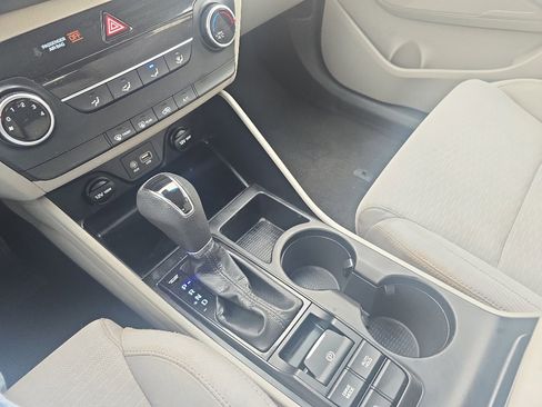 Used 2019 Hyundai Tucson SE AWD/4WD image 26