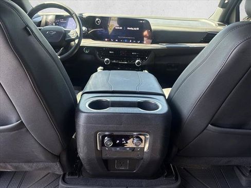 Used 2025 Chevrolet Tahoe Z71 w/ Comfort Package AWD/4WD image 18