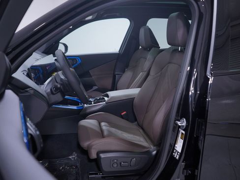 Used 2025 BMW X3 xDrive30i w/ M Sport Package image 7