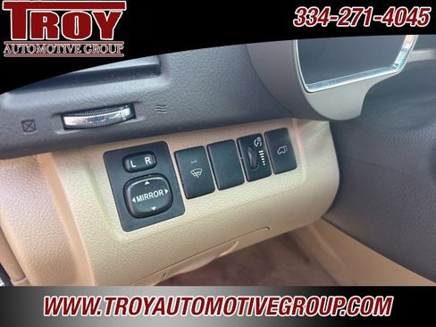 Used 2010 Toyota Highlander Limited image 35