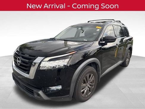 Certified 2022 Nissan Pathfinder SV FWD image 1
