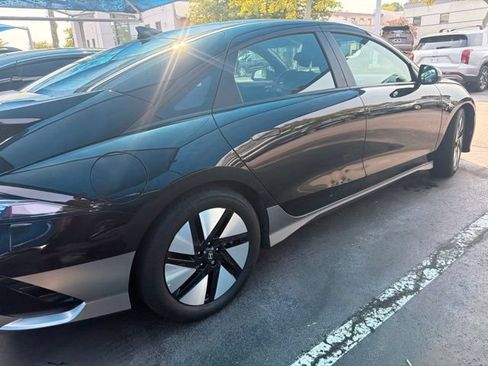 Used 2023 Hyundai Ioniq 6 SE RWD image 9