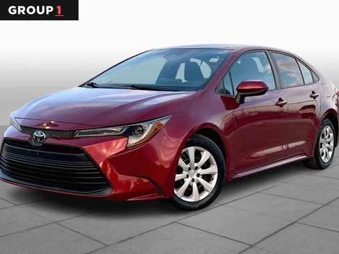 Used 2023 Toyota Corolla LE image 1