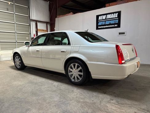 Used 2008 Cadillac DTS FWD image 7