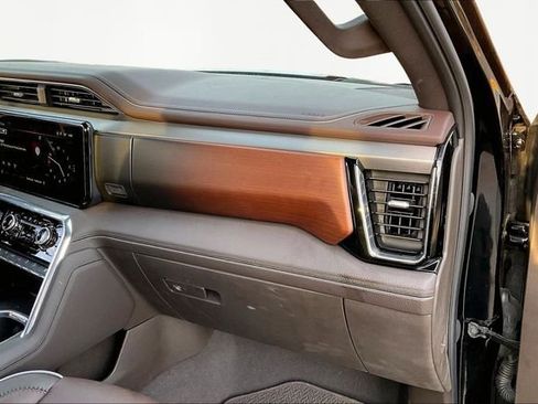 Used 2023 GMC Sierra 1500 Denali image 18