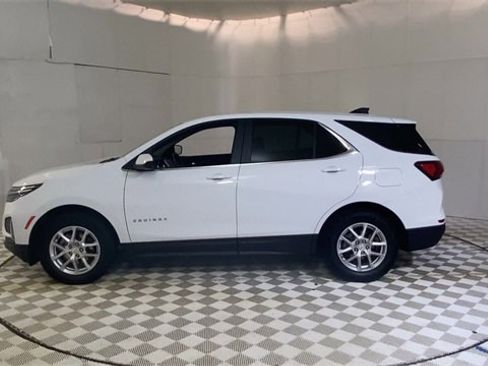 Used 2024 Chevrolet Equinox LT w/ LPO, Floor Liner Package image 5