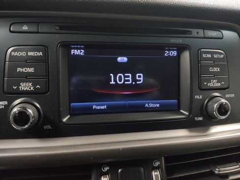 Used 2016 Kia Optima LX image 25