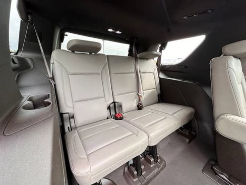 Used 2022 Chevrolet Tahoe LT w/ Luxury Package AWD/4WD image 34