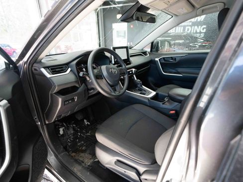 Used 2024 Toyota RAV4 LE image 8