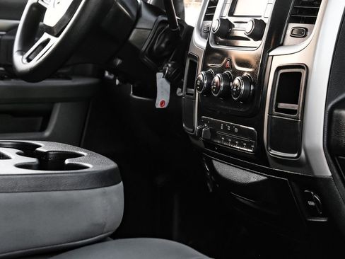 Used 2016 RAM 3500 SLT w/ Cold Weather Group image 20