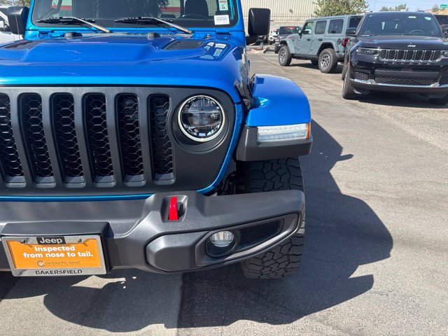 Certified 2022 Jeep Gladiator Rubicon w/ LED Lighting Group AWD/4WD image 11