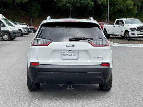 Used 2019 Jeep Cherokee Latitude w/ Popular Appearance Group FWD image 6