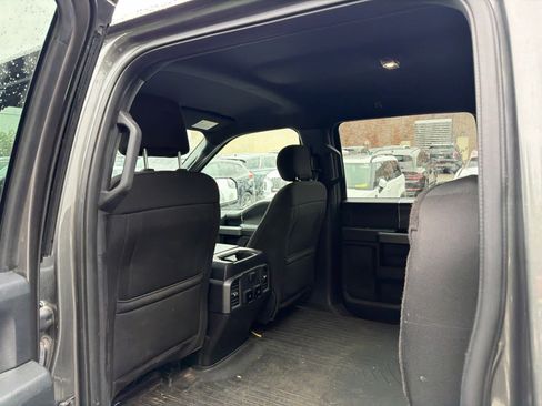Used 2018 Ford F150 XLT w/ Equipment Group 302A Luxury AWD/4WD image 6
