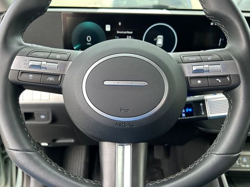 Used 2025 Hyundai Kona SEL image 21