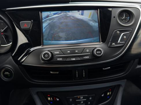 Used 2019 Buick Envision Premium image 14