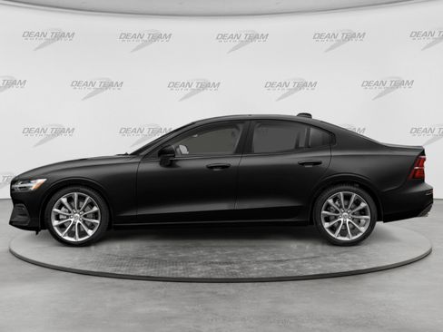 Used 2019 Volvo S60 T6 Momentum w/ Premium Package AWD/4WD image 3