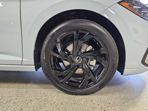 New 2026 Volkswagen Jetta SE image 9