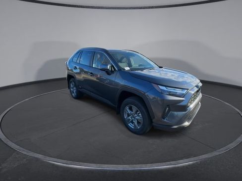New 2025 Toyota RAV4 XLE image 4
