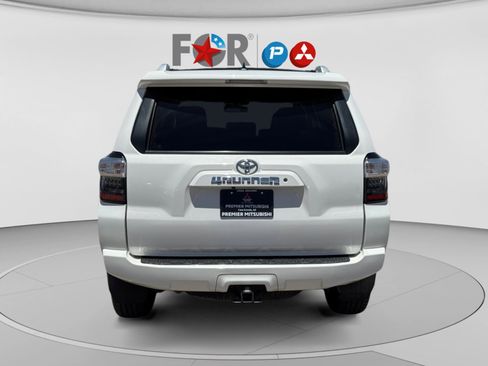 Used 2015 Toyota 4Runner SR5 RWD image 4