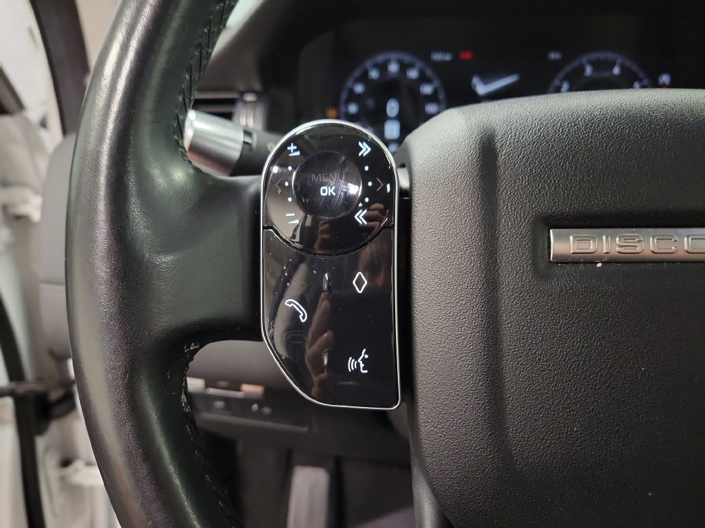 Used 2020 Land Rover Discovery Sport SE AWD/4WD image 24