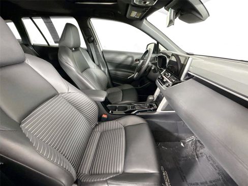 Certified 2024 Toyota Corolla Cross AWD Hybrid w/ Convenience Package image 45